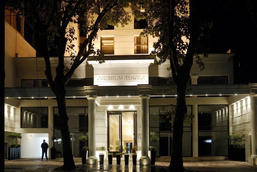 Premium Tower Suites ميندوزا المظهر الخارجي الصورة