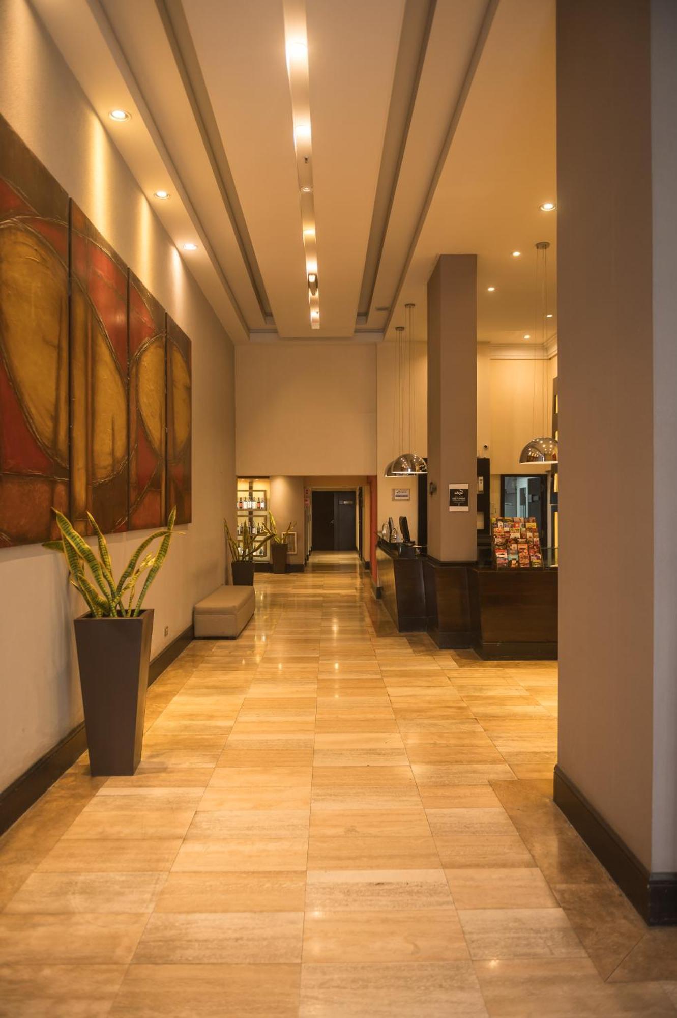 Premium Tower Suites ميندوزا المظهر الخارجي الصورة