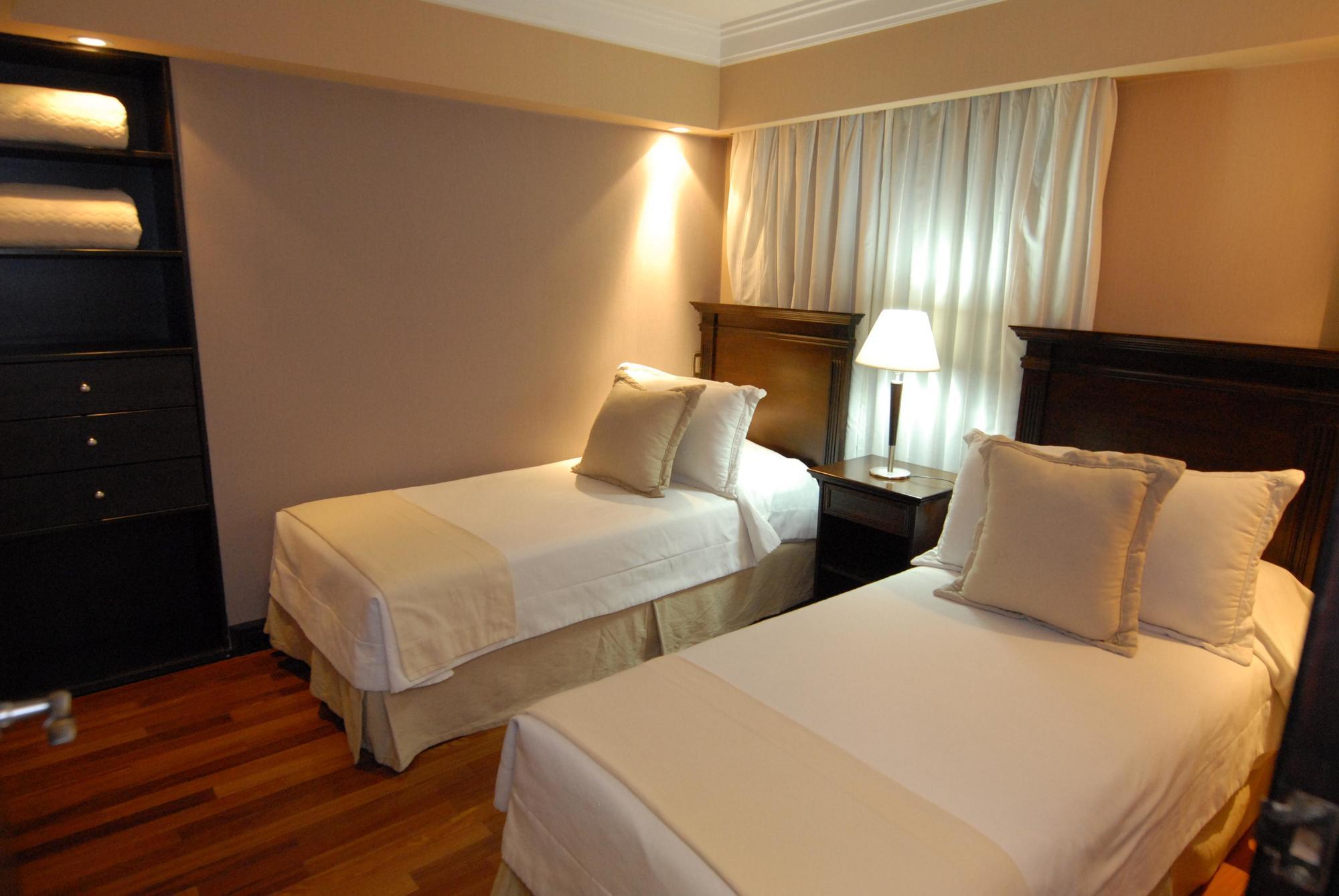 Premium Tower Suites ميندوزا المظهر الخارجي الصورة