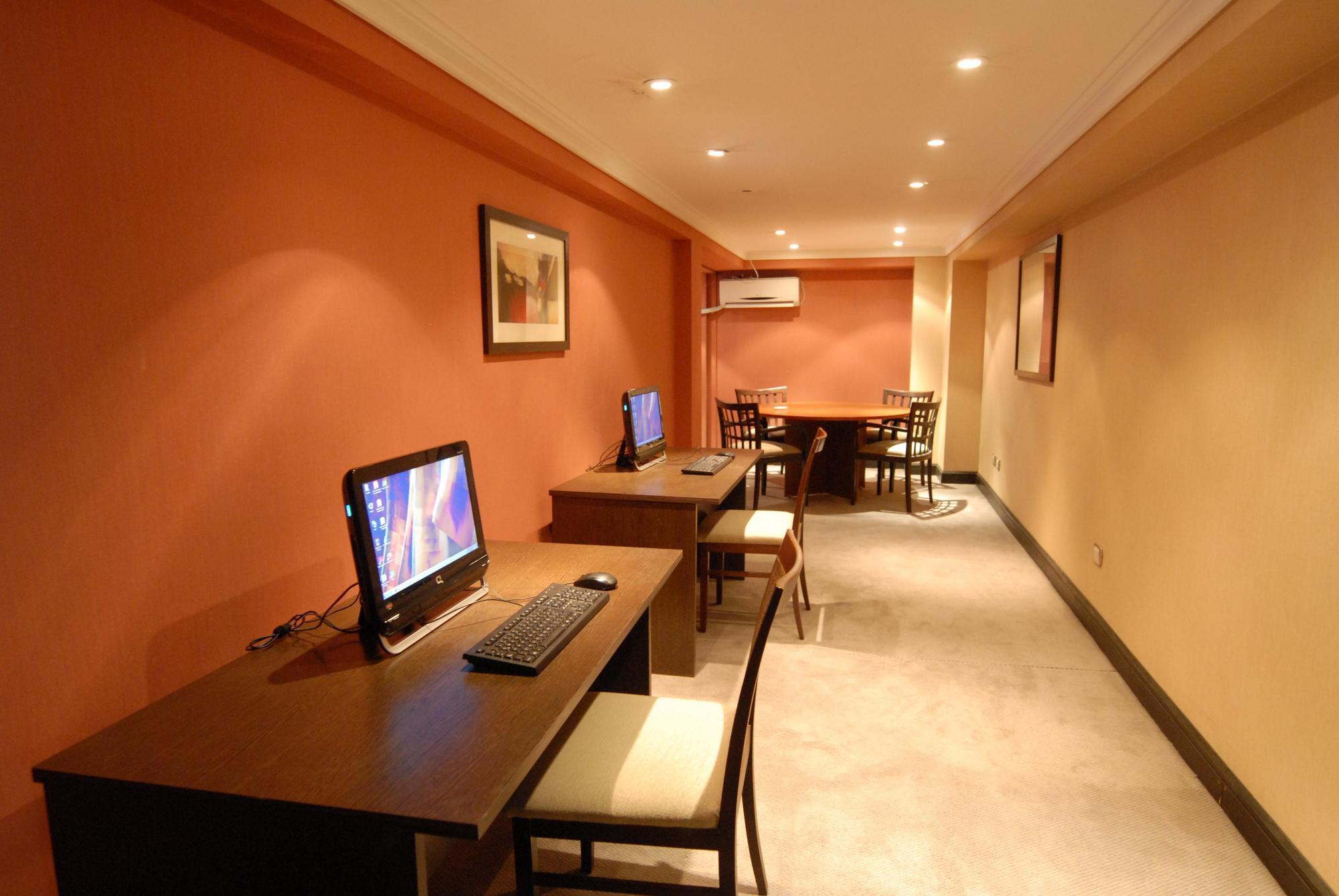 Premium Tower Suites ميندوزا المظهر الخارجي الصورة