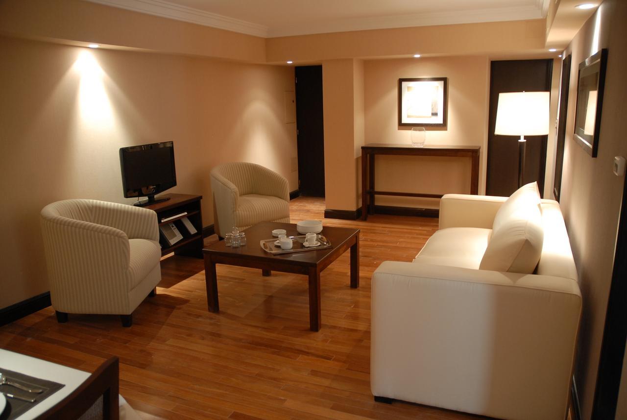 Premium Tower Suites ميندوزا المظهر الخارجي الصورة