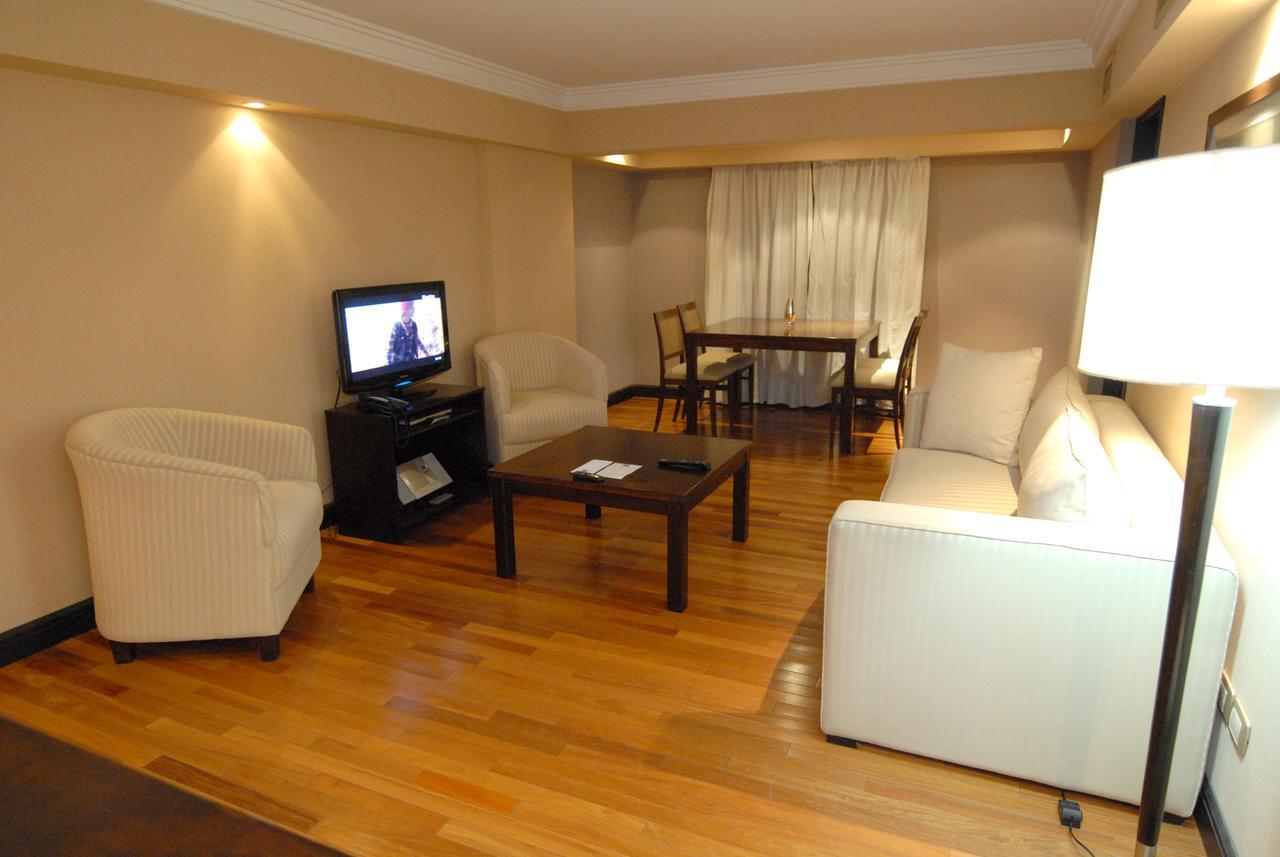 Premium Tower Suites ميندوزا المظهر الخارجي الصورة
