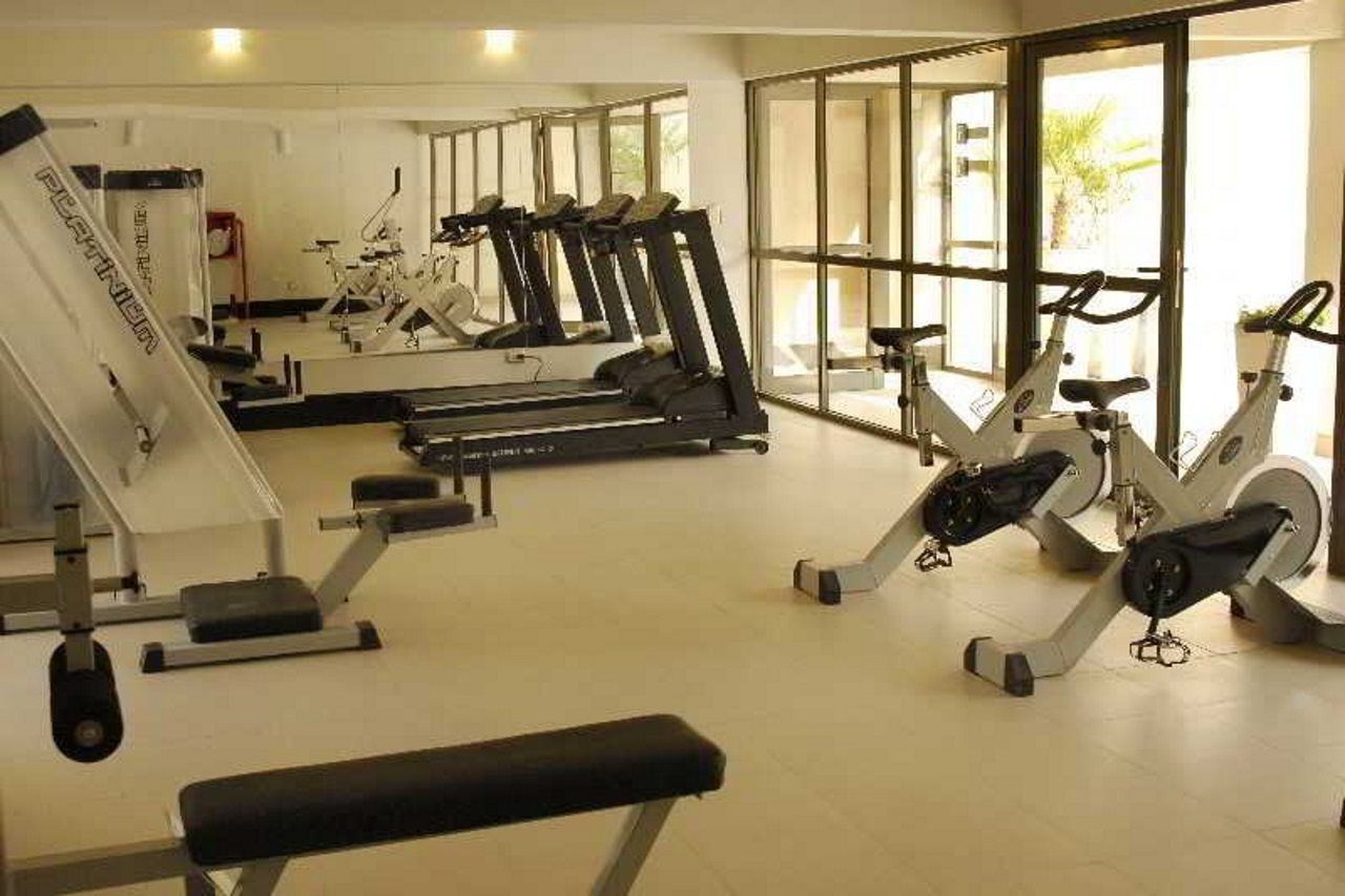 Premium Tower Suites ميندوزا المظهر الخارجي الصورة